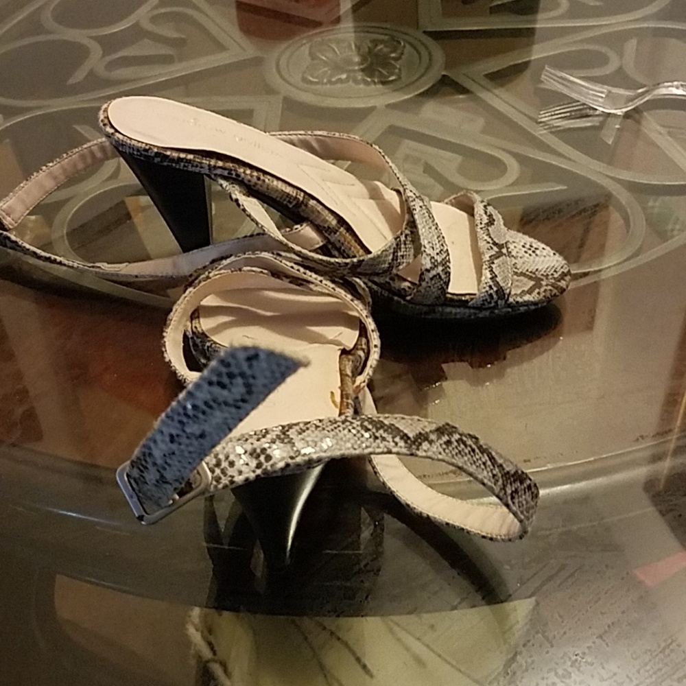 Shoes - Picture 3 of 4